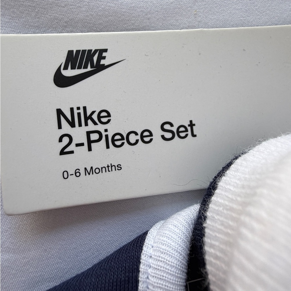 Nike Navy and White Baby Bib and Booties Set - Picture 4 of 4